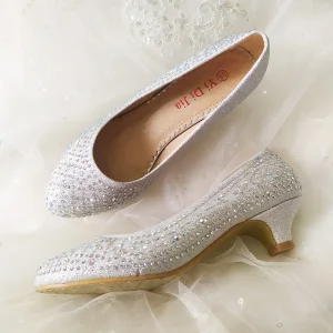 Chic Beautiful Silver Wedding Shoes 2020 Rhinestone 3 Cm Low Heel Pointed Toe Wedding Pumps