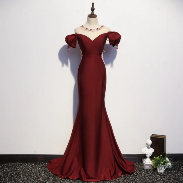 Chic / Belle Bordeaux Robe De Soirée 2020 Trompette / Sirène Encolure Dégagée Perlage Gland Cristal Faux Diamant Manches Courtes Dos Nu Train De Balayage Robe De Ceremonie