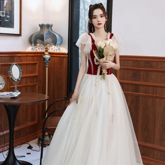 Charmant Bordeaux Robe De Bal 2021 Princesse V Cou Perlage Manches Courtes Dos Nu Noeud Longue Robe De Ceremonie