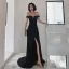 Klassisch Einfarbig Schwarz Abendkleider 2020 Meerjungfrau Off Shoulder Ärmellos Rückenfreies Gespaltete Front Sweep / Pinsel Zug Festliche Kleider
