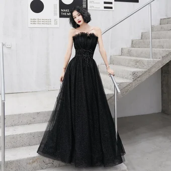 Charmant Noire Robe De Soirée 2020 Princesse Volants Bustier Paillettes Dos Nu Sans Manches Train De Balayage Robe De Ceremonie
