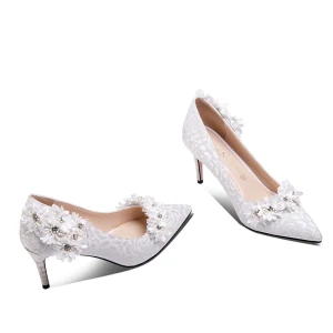 Charming Ivory Wedding Shoes 2020 3d Lace Appliques Rhinestone 7 Cm Stiletto Heels Pointed Toe Wedding Pumps