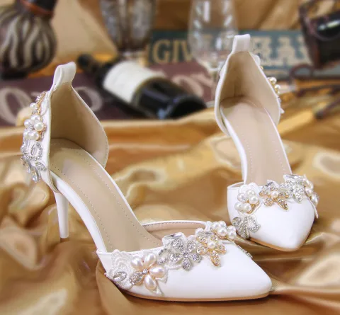 Charming Ivory Wedding Shoes 2020 Pearl Rhinestone Lace Flower 8 cm Stiletto Heels Pointed Toe Wedding High Heels