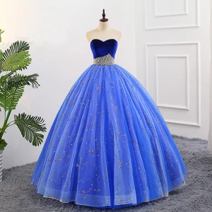 Elegant Kongeblå Quinceañera Ballkjoler 2018 Ballkjole Brodert Perle Suede Kjæreste Ryggløse Uten Ermer Lange Formelle Kjoler
