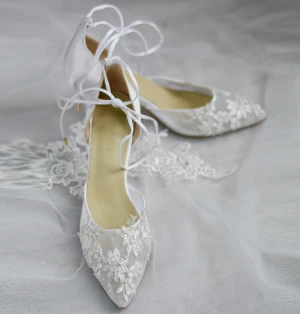 Elegancka Kość Słoniowa Wykonany Ręcznie Przezroczyste Buty Ślubne 2020 Skórzany Perła Rhinestone Z Koronki 6 Cm Szpilki Szpiczaste Ślub Wysokie Obcasy