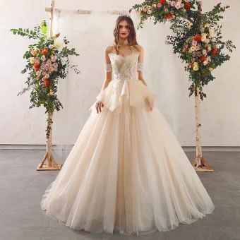 Charming Champagne Wedding Dresses 2020 Ball Gown Strapless Beading Sequins Appliques Sleeveless Backless Sweep Train