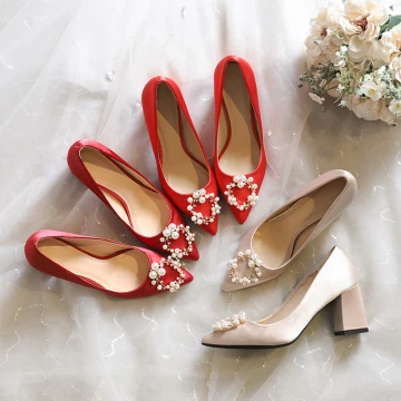 Edles Champagner Satin Brautschuhe 2020 Perle Strass 9 Cm Thick Heels Spitzschuh Hochzeit Pumps
