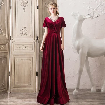 Eleganta Burgundy Mocka Aftonklänningar 2020 Prinsessa Urringning Beading Korta Ärm Halterneck Långa Formella Klänningar