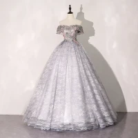 Elegante Blumenfee Silber Grau Ballkleider 2020 Ballkleid Off Shoulder Strass Spitze Blumen Kurze Ärmel Rückenfreies Lange Festliche Kleider