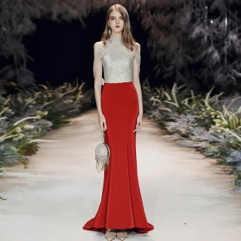 Charmant Rouge Robe De Soirée 2020 Trompette Sirène Col Haut Perlage Paillettes Sans Manches Dos Nu Train De Balayage Robe De Ceremonie
