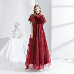 Élégant Bordeaux Robe De Soirée 2020 Princesse Daim Col Haut Tachetée Manches Courtes Dos Nu Longue Robe De Ceremonie
