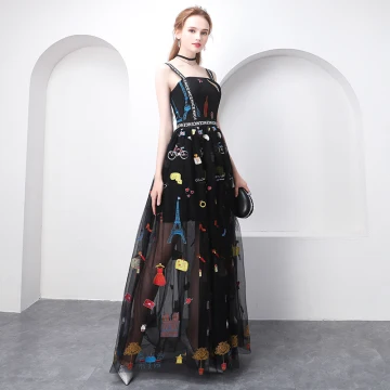 Chic Belle Noire Robe De Soirée 2018 Princesse Dessin Animé Bretelles Spaghetti Dos Nu Sans Manches Longue Robe De Ceremonie