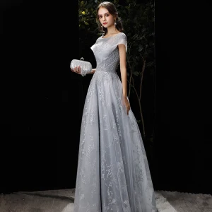 Élégant Gris Robe De Soirée 2020 Princesse Encolure Dégagée Perlage Paillettes En Dentelle Fleur Manches Courtes Dos Nu Longue Robe De Ceremonie