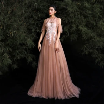 Chic Belle Nues Robe De Bal 2020 Princesse Titulaire Perlage Paillettes En Dentelle Fleur Manches Courtes Dos Nu Train De Balayage Robe De Ceremonie