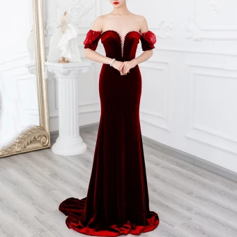 Charmant Bordeaux Suede Avondjurken 2021 Trompet Zeemeermin Uit De Schouder Parel Korte Mouwen Ruglooze Sweep Trein Avond Gelegenheid Jurken