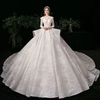 High End Ivory Wedding Dresses 2020 Ball Gown Scoop Neck Sequins Lace Flower Long Sleeve Backless Royal Train