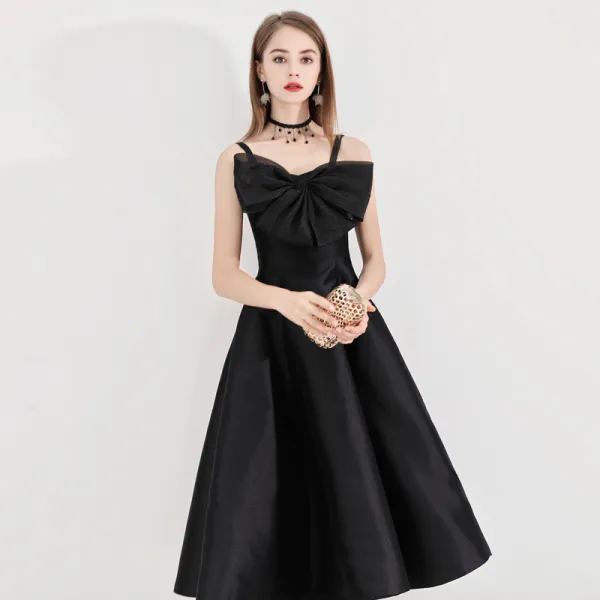 Modest / Simple Black Homecoming Graduation Dresses 2020 A-Line / Princess Spaghetti Straps Bow Sleeveless Backless Tea-length Formal Dresses