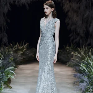Sparkly Silver Sequins Evening Dresses 2020 Trumpet Mermaid Deep V Neck Sleeveless Backless Floor Length Long Formal Dresses
