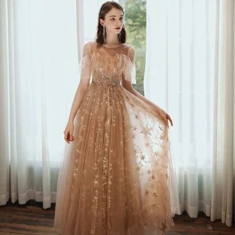 Mote Champagne Stjerne Blonder Ballkjoler 2020 Prinsesse Scoop Halsen Beading Paljetter Blomst Korte Ermer Ryggløse Lange Formelle Kjoler