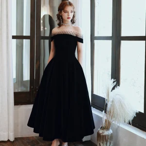 Élégant Noire Robe De Bal 2020 Princesse Tachetée De L 039 Épaule Daim Sans Manches Dos Nu Thé Longueur Robe De Ceremonie