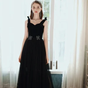 Élégant Noire Robe De Bal 2020 Princesse Encolure Carrée Faux Diamant Noeud Sans Manches Dos Nu Longue Robe De Ceremonie