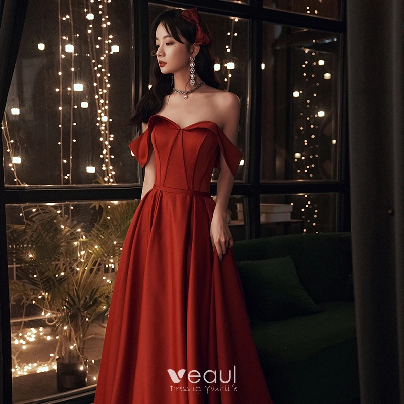 Chic / Beautiful Burgundy Satin Prom Dresses 2022 A-Line / Princess  Off-The-Shoulder Short Sleeve Backless Floor-Length / Long Formal Dresses
