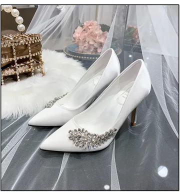 Snygga Fina Elfenben Rhinestone Brudskor 2022 9 Cm Stilettklackar Spetsiga Bröllop Pumps Högklackade
