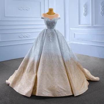 High End Sølv Gradient Farge Brudekjoler 2022 Ballkjole Scoop Halsen Håndlaget Beading Rhinestone Paljetter Korte Ermer Chapel Train Bryllup