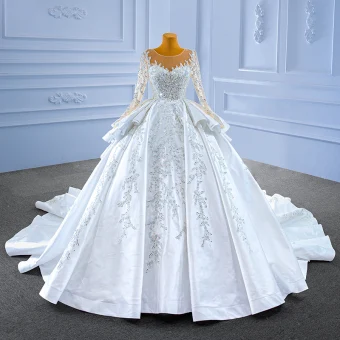 Luxe Haut De Gamme Fait Main Perlage Perle Paillettes Blanche Robe De Mariée 2022 Robe Boule Volants En Cascade Encolure Dégagée Manches Longues Royal Train Mariage