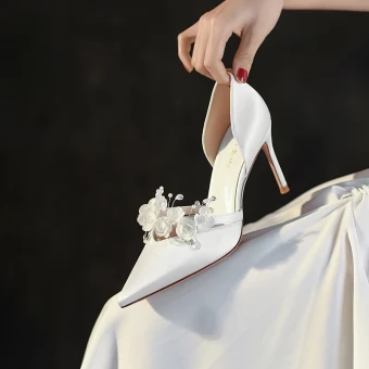 Charming White Pearl Appliques Wedding Shoes 2022 Leather 12 Cm Stiletto Heels Pointed Toe Wedding Shoes High Heels