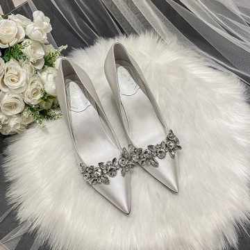 Fashion Ivory Rhinestone Satin Wedding Shoes 2022 9 Cm Stiletto Heels Pointed Toe Wedding Pumps High Heels
