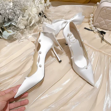 Eleganta Elfenben Pärla Rosett Brudskor 2022 Läder 8 Cm Stilettklackar Spetsiga Bröllop Pumps Högklackade