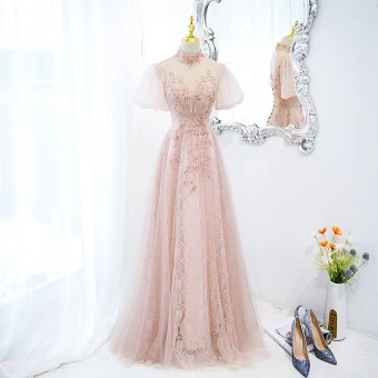 Élégant Rougissant Rose Paillettes Robe De Bal 2022 Princesse Col Haut Perlage Manches Courtes Dos Nu Longue Robe De Ceremonie