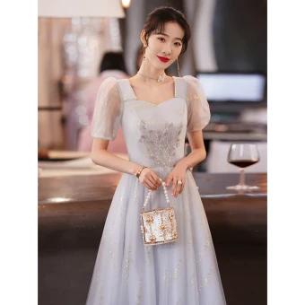 Chic Belle Gris Perlage Paillettes De Retour Robe De Graduation 2022 Princesse Encolure Carrée Manches Courtes Dos Nu Thé Longueur Robe De Ceremonie