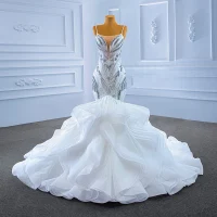 Luksus High-end Hvit Gripende Ruffles Beading Perle Rhinestone Paljetter Brudekjoler 2022 Trompet / Havfrue Spaghettistropper Uten Ermer Ryggløse Domstol Tog