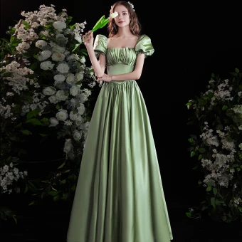 Élégant Vert Cendré Couleur Unie Satin Robe De Bal 2022 Princesse Encolure Carrée Gonflée Manches Courtes Dos Nu Longue Robe De Ceremonie