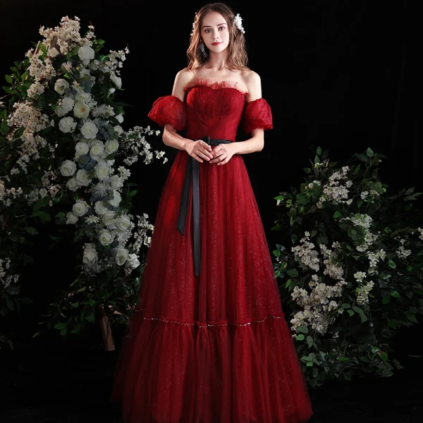 Chic / Beautiful Burgundy Prom Dresses 2022 A-Line / Princess  Off-The-Shoulder Sash Bow Short Sleeve Backless Floor-Length / Long Formal  Dresses