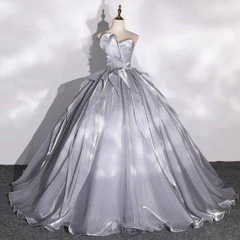 Mode Argenté Gris Volants En Cascade Robe De Bal 2022 Robe Boule Bustier Sans Manches Dos Nu Longue Robe De Ceremonie