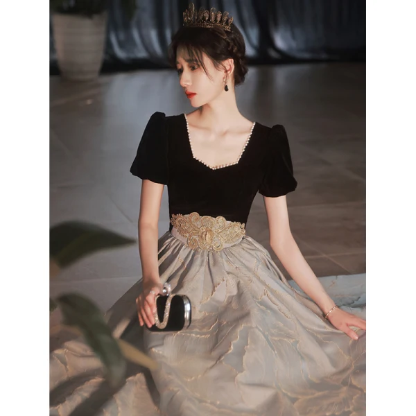 Elegante Schwarz Ballkleider 2022 A Linie Perle Eckiger Ausschnitt Spitze Blumen Kurze Ärmel Rückenfreies Lange Festliche Kleider