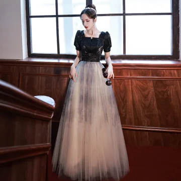 Élégant Noire Paillettes Faux Diamant Robe De Bal 2022 Princesse Encolure Carrée Manches Courtes Dos Nu Longue Robe De Ceremonie