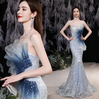 Scintillantes Sexy Bleu Ciel Paillettes Robe De Soirée 2022 Trompette Sirène Bustier Perlage Faux Diamant Sans Manches Dos Nu Train De Balayage Robe De Ceremonie