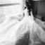 Étourdissant Plage Robe De Mariée 2017 Princesse Encolure Dégagée Manches Longues Fermeture éclair Champagne Percé Dentelle Chapel Train Dos Nu