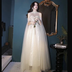 Charmant Champagne Perlage Paillettes Robe De Bal 2022 Princesse Col Haut Manches Courtes Dos Nu Longue Robe De Ceremonie