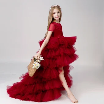 Chic Belle Bordeaux Volants En Cascade Anniversaire Robe Ceremonie Fille 2022 Encolure Dégagée Robe Boule En Dentelle Fleur Manches Courtes Train De Balayage Robe Ceremonie Fille