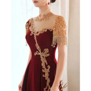 Fine Burgunder Suede Velour Selskapskjoler 2022 Prinsesse Høy Hals Beading Perle Rhinestone Korte Ermer Lange Aften Formelle Kjoler