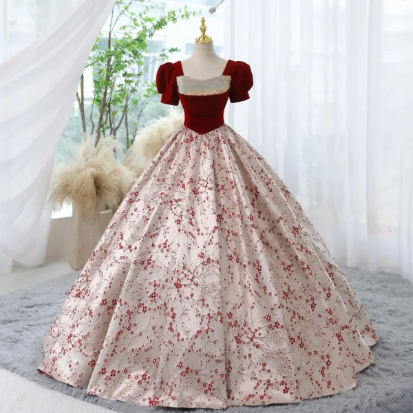 Elegant Burgundy Printing Prom Dresses 2023 Ball Gown Square Neckline Sequins Short Sleeve Backless Floor-Length / Long Prom Formal Dresses