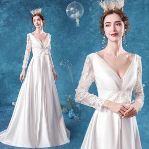Eleganta Elfenben Satin Bröllopsklänningar 2020 Prinsessa V Hals Spets Blomma Långärmad Halterneck Svep Tåg