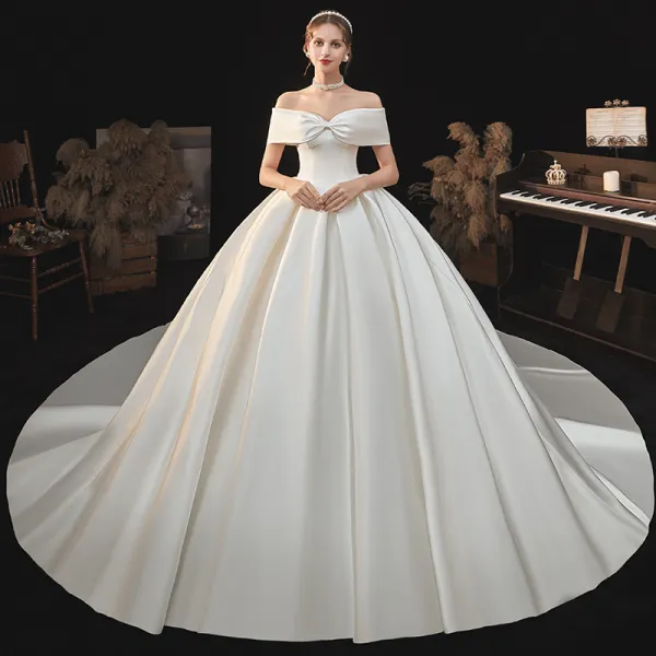 Modest / Simple Elegant Ivory Satin Wedding Dresses 2021 Ball Gown Off-The-Shoulder Bow Short Sleeve Backless Cathedral Train Wedding