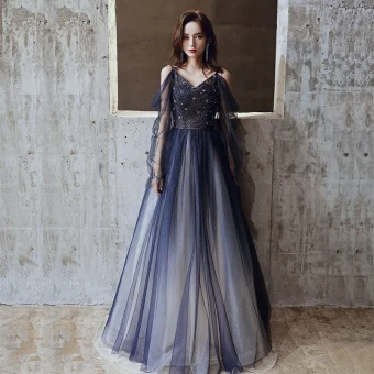 Charmant Bleu Marine Robe De Bal 2020 Princesse Bretelles Spaghetti Glitter Tulle Perlage Cristal Manches Longues Dos Nu Longue Robe De Ceremonie