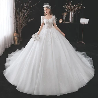 Chic Belle Blanche Robe De Mariée 2021 Robe Boule Encolure Carrée Perlage Noeud Perle Appliques Paillettes Manches Courtes Dos Nu Cathedral Train Mariage